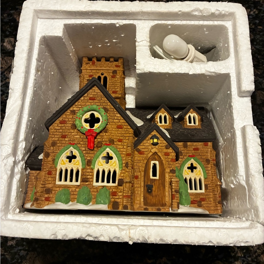 Dept 56 Dickens Village Knottinghill Church Lighted Retired 1987 - Picture 4 of 7